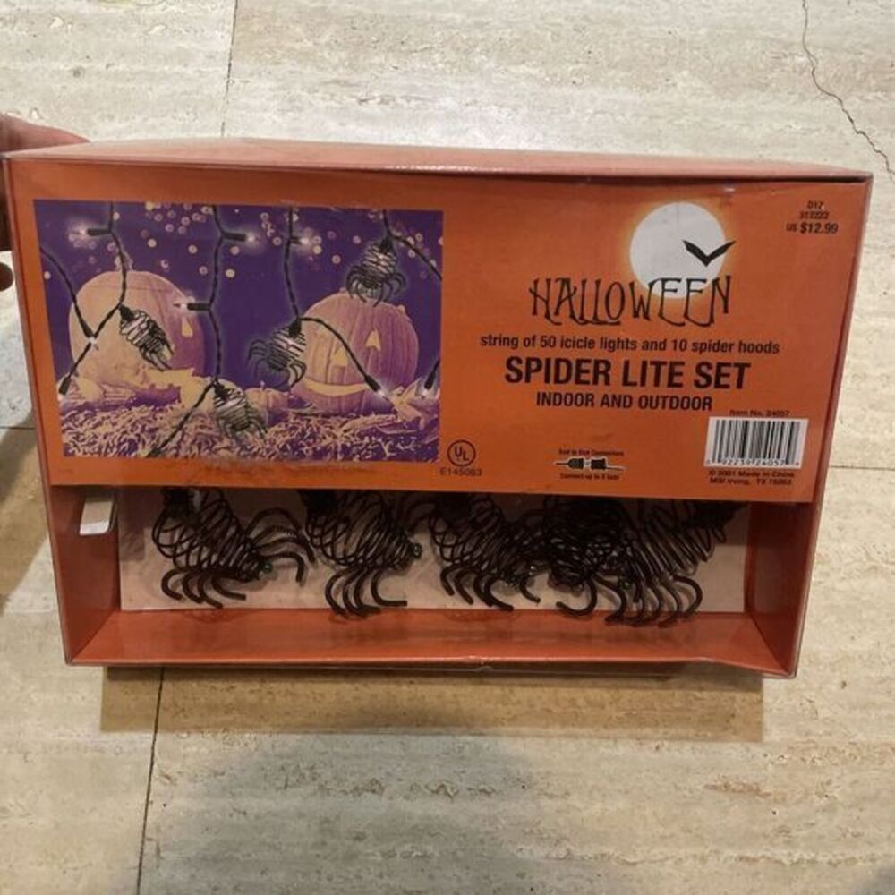 Vtg Halloween Spider Purple Light Set 50 icicle lights w 10 Spider Hoods New